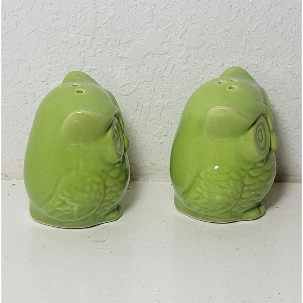 Vintage Ceramic Owl Salt and Pepper Shakers Pair Lemongrass-green MCM - Read